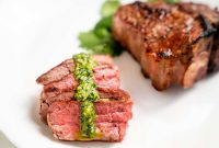 Juicy Grilled Lamb Loin Chops with Garlic and Rosemary