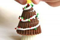 Chocolate Peanut Butter Cup Christmas Tree Treats