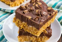 Chocolate Peanut Butter Rice Krispie Bars: Gooey, Crunchy Treats