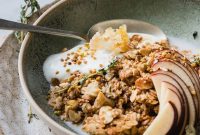 Crunchy Granola Breakfast Bowl with Yogurt and Fresh Fruit