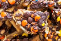 Halloween Crack Candy Recipe: Sweet & Crunchy Toffee Treat