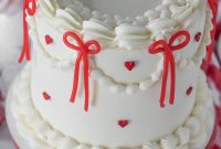 How to Make Edible Cake Bows for Stunning Decorations