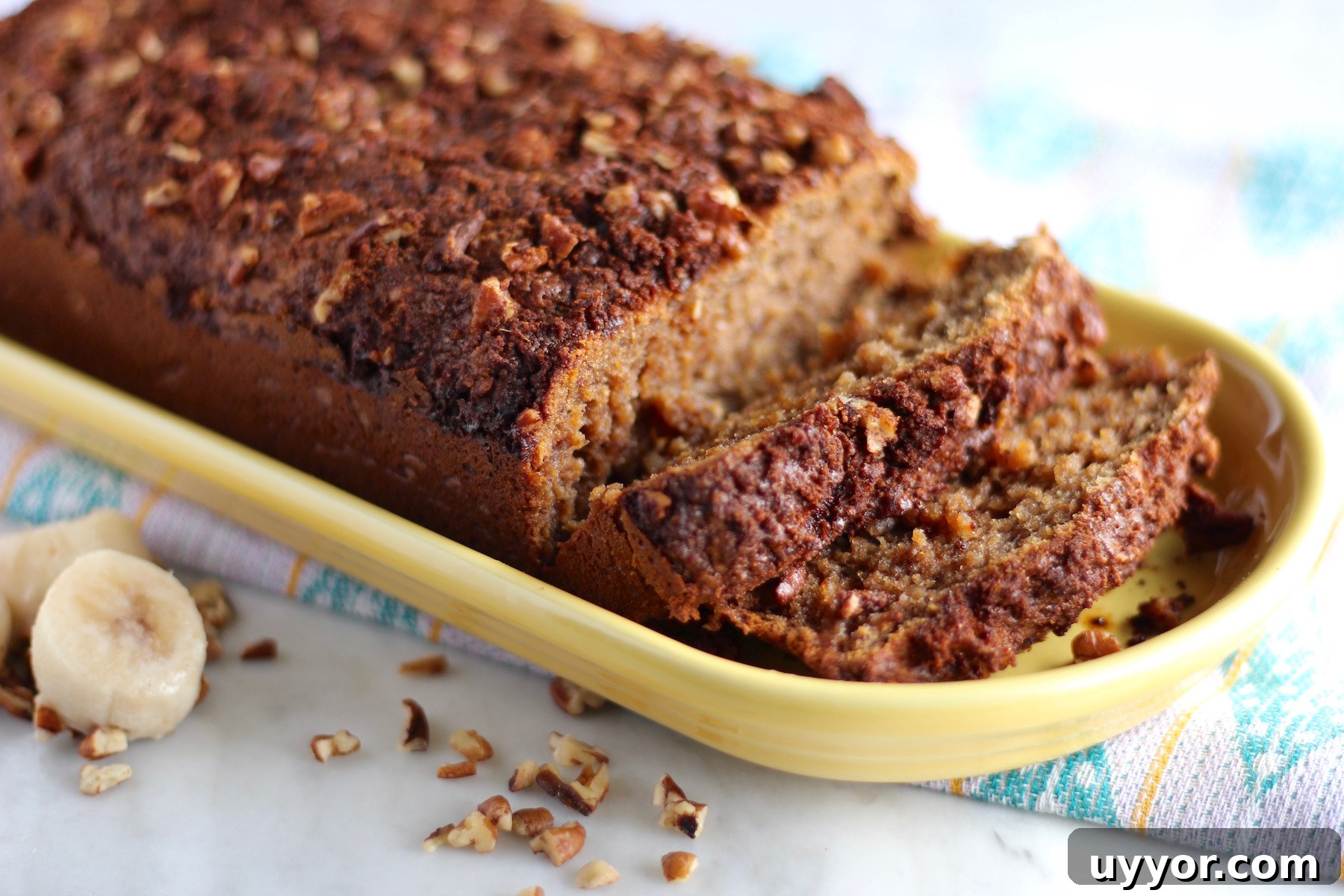 Grain-Free Banana Bread with Crunchy Streusel Topping 3 Grain-Free Streusel Banana Bread - a soft, dense sweet loaf of banana and cinnamon goodness! You have to try this! | fedandfulfilled.com