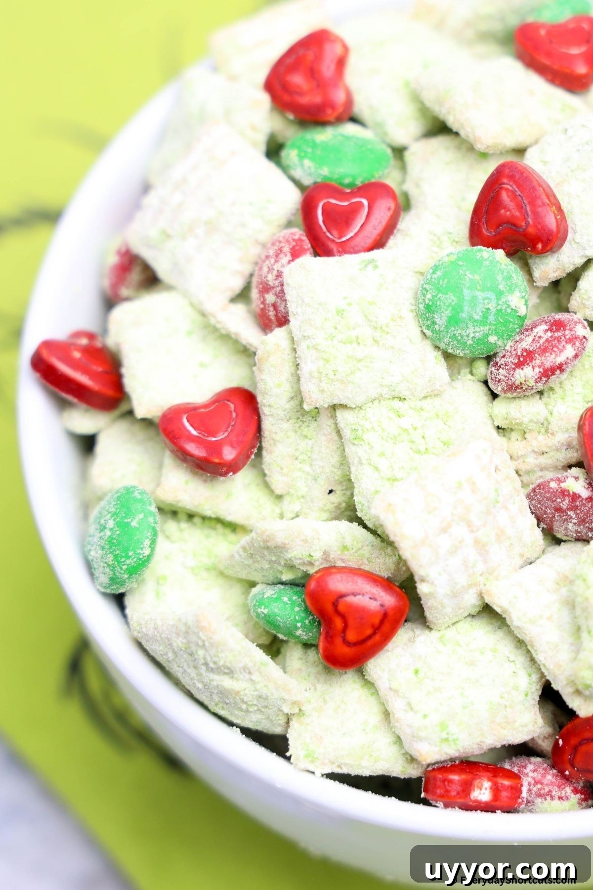 Grinch Puppy Chow Holiday Snack Mix Recipe 9 puppy chow chex mix