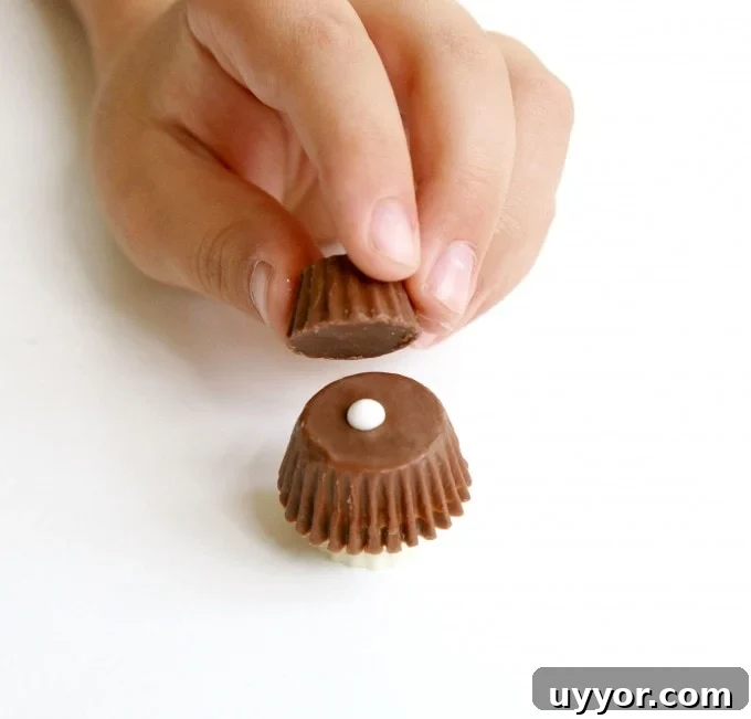 These Reese's Peanut Butter Cup Christmas Trees are so fun and easy to make. Reese's Peanut Butter Cup Christmas Trees....these are super easy & fun treats that the Kids will love for the Holidays!
