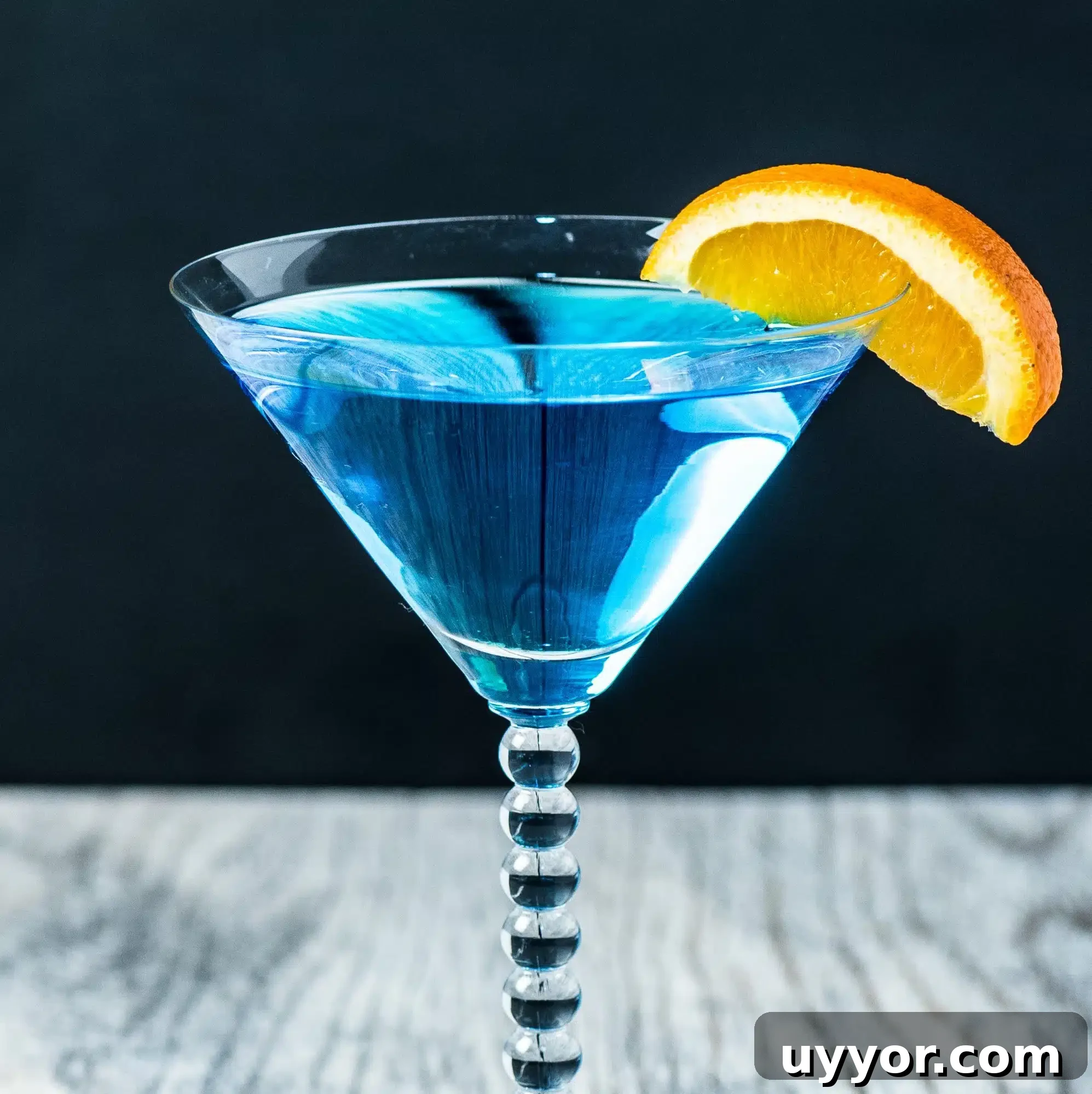 Low-Carb Blue Martini Cocktail Recipe for Keto-Friendly Parties 8 img 16529 7