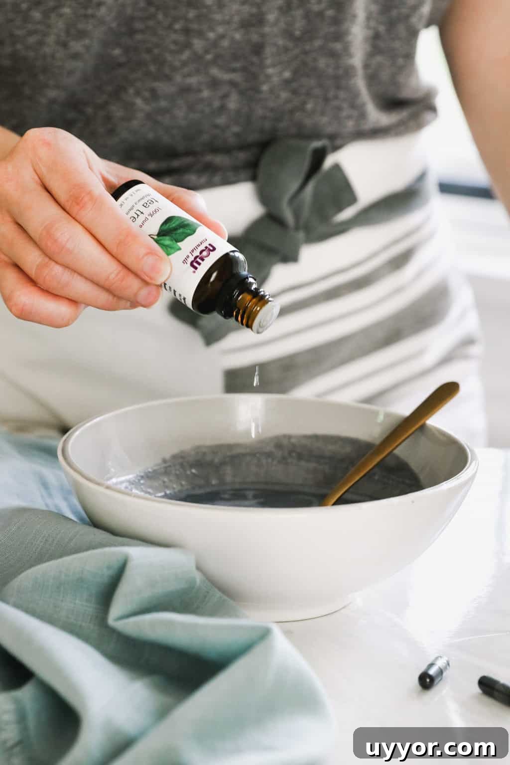 Top Essential Oils for Soap Making: 10 Fragrant Picks 4 Tea tree essential oil soap