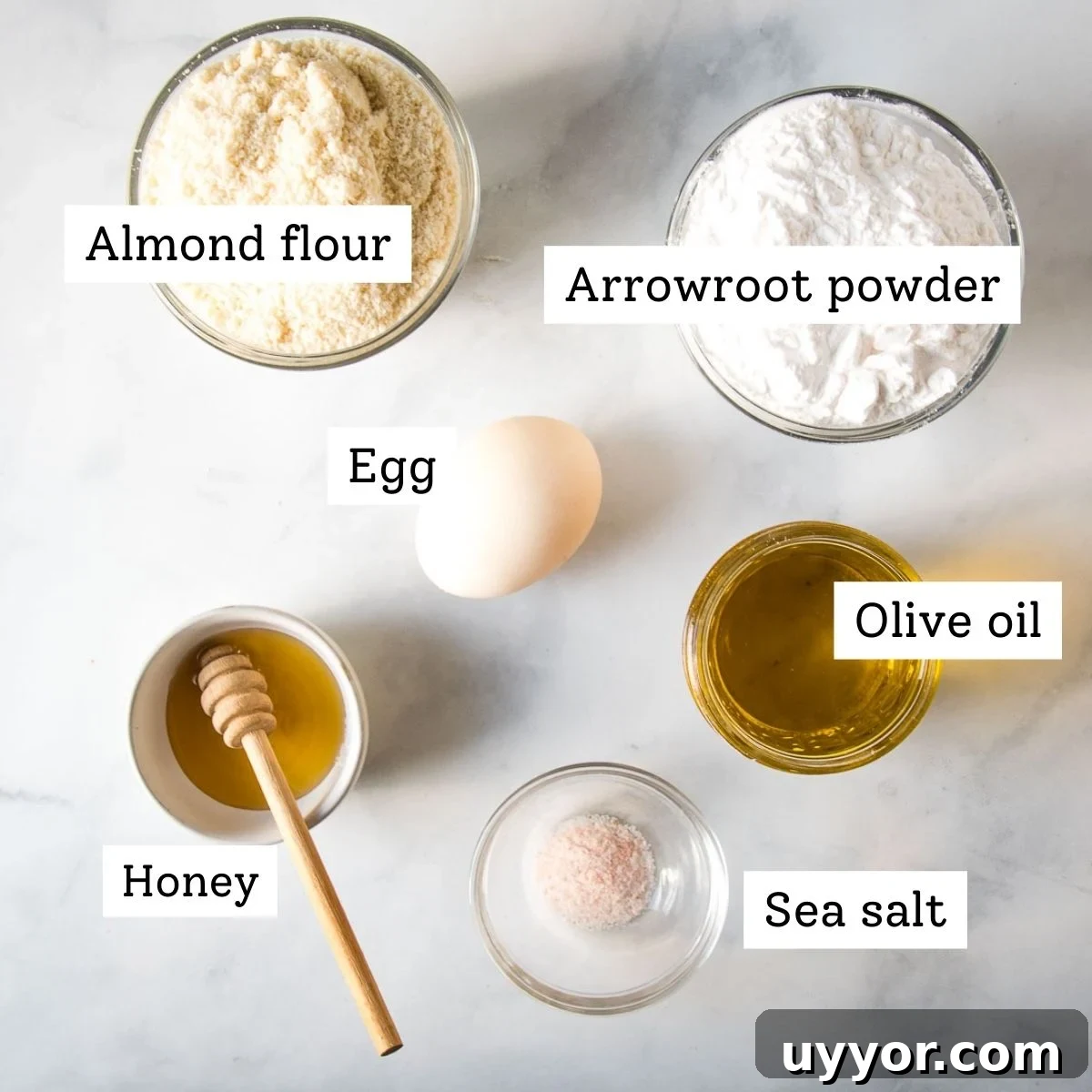 Labeled ingredients: almond flour, arrowroot powder, egg, olive oil, honey and sea salt.