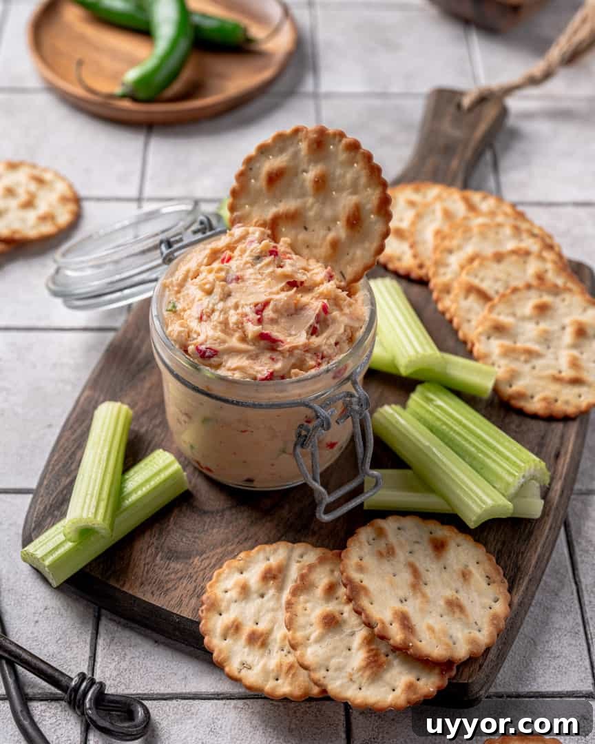 Homemade Southern Pimento Cheese Recipe (Authentic & Creamy) 5 Easy Homemade Southern Pimento Cheese Recipe